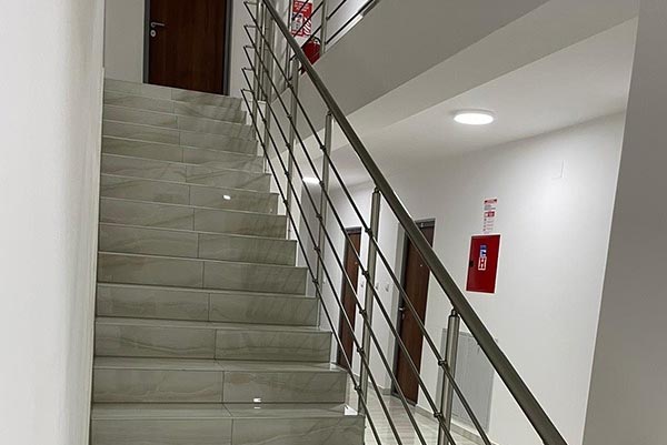 Limpieza de comunidades de vecinos - Gota a Gota empresa de limpieza profesional en Alt Empordà